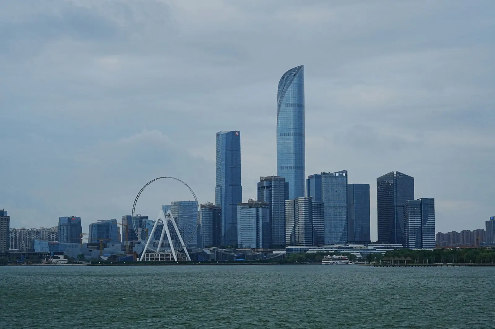 2025年苏州区域经济景气度报告:长三角产业投资新趋势解析正文配图 1