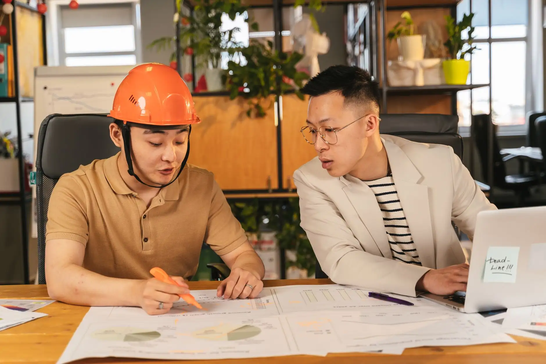 行业景气度报告与区域经济分析对比:选择适合企业的报告服务